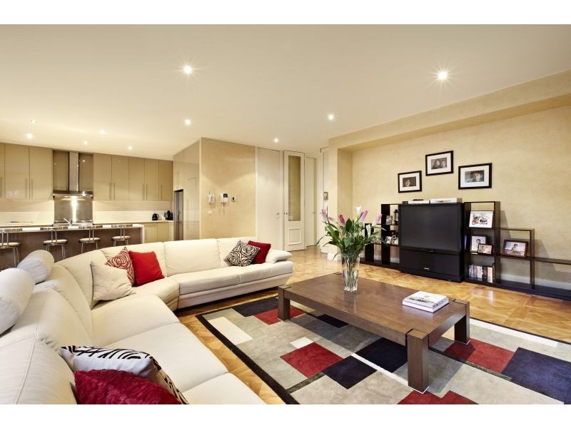 26 Hopetoun Avenue, Canterbury VIC 3126