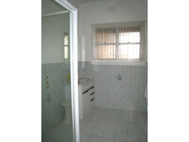 8 Corlett Street, Mont Albert North VIC 3129