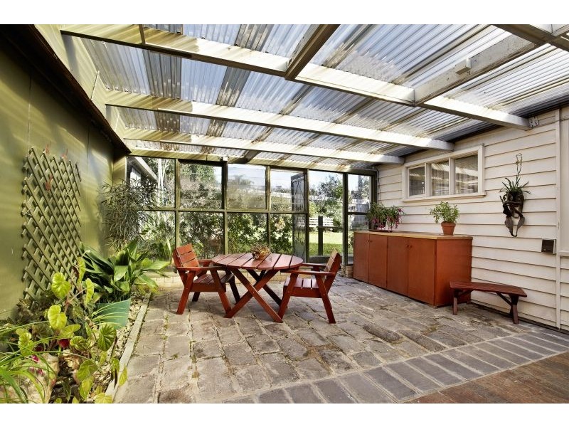 27 Cairo Road, Mont Albert North VIC 3129