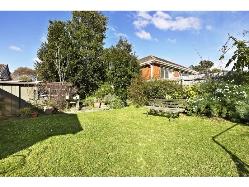 27 Cairo Road, Mont Albert North VIC 3129