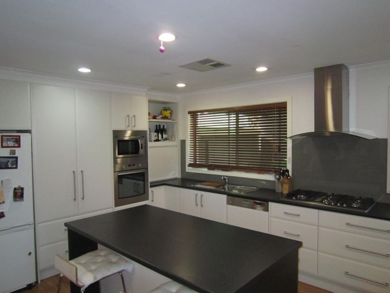 69A Strabane Avenue, Mont Albert VIC 3127