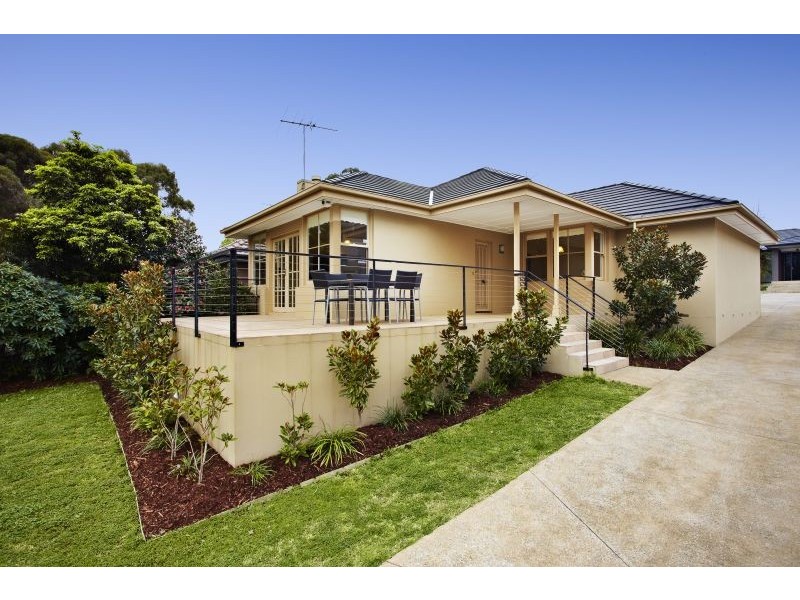 12 Orchard Crescent, Mont Albert North VIC 3129