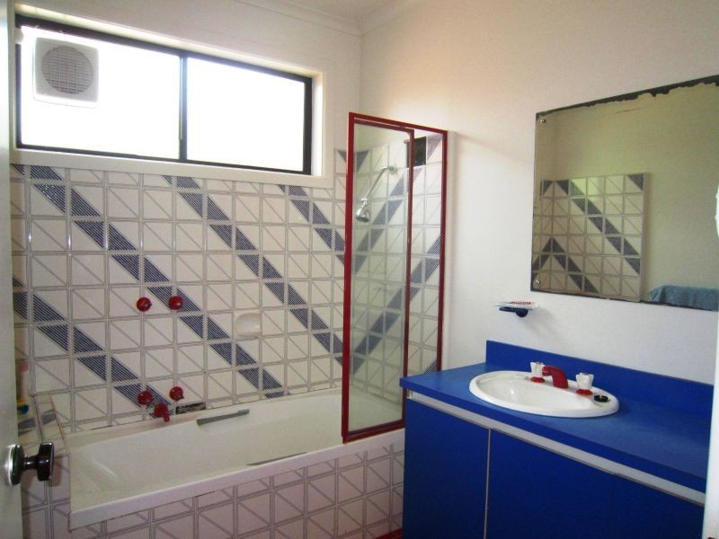 99 Rostrevor Parade, Mont Albert North VIC 3129