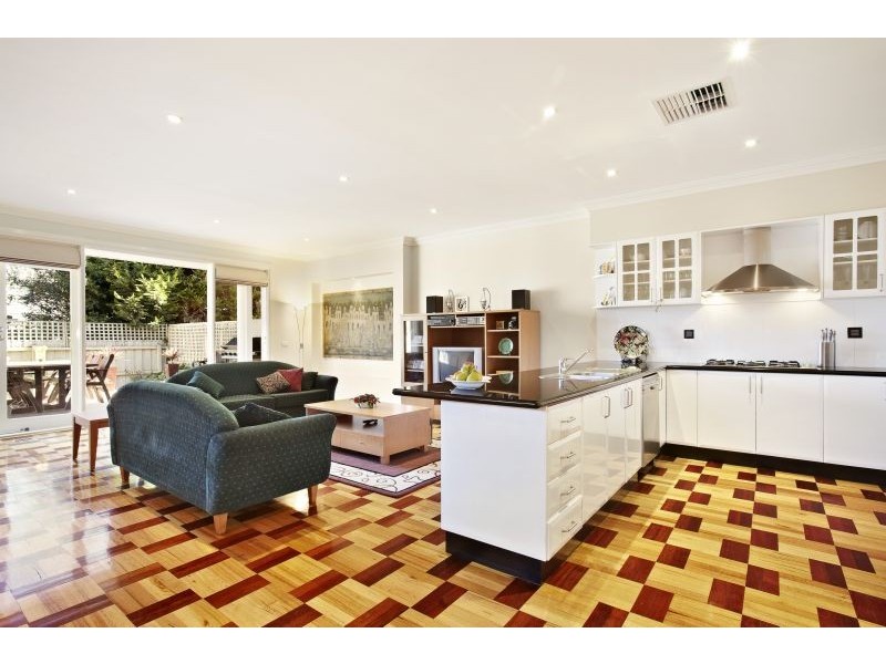 6A Bernborough Avenue, Balwyn VIC 3103