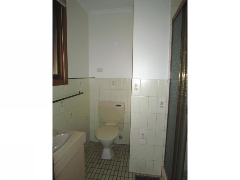 2/90 Windsor Crescent, Mont Albert VIC 3127