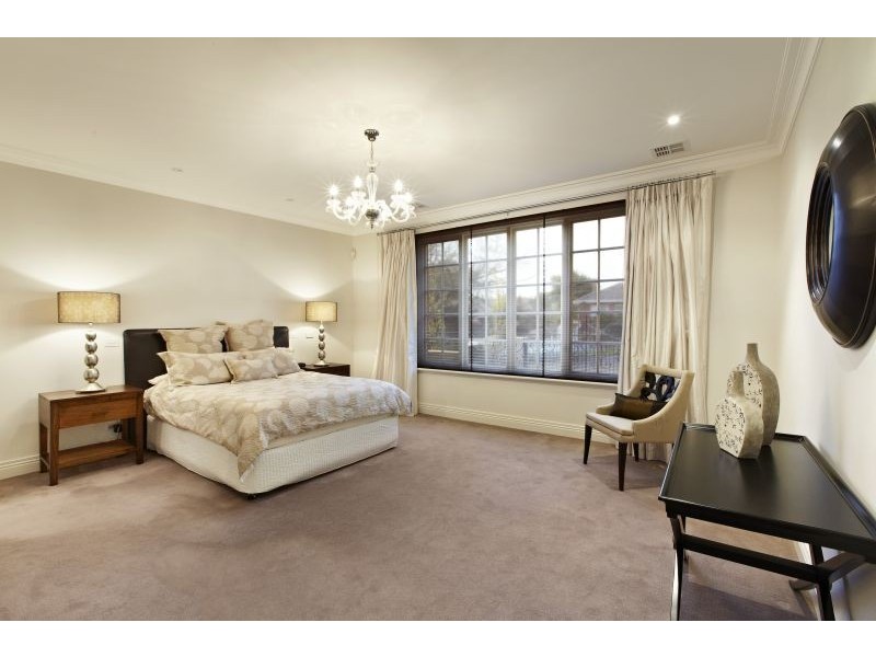 10 Yarrbat Avenue, Balwyn VIC 3103