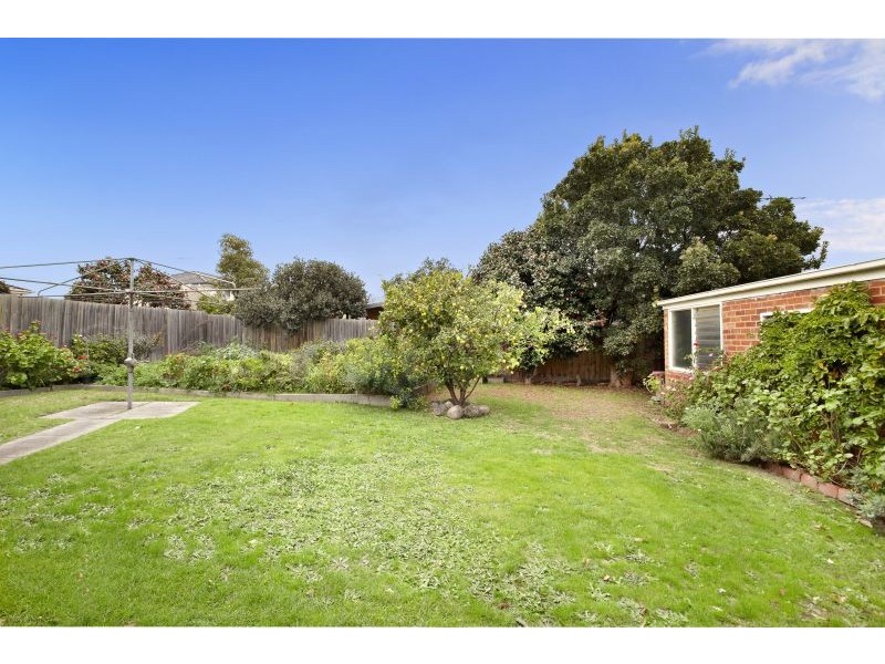25 Coleman Avenue, Kew East VIC 3102