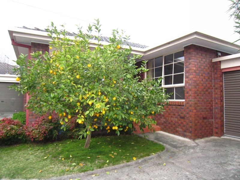 2/90 Windsor Crescent, Surrey Hills VIC 3127