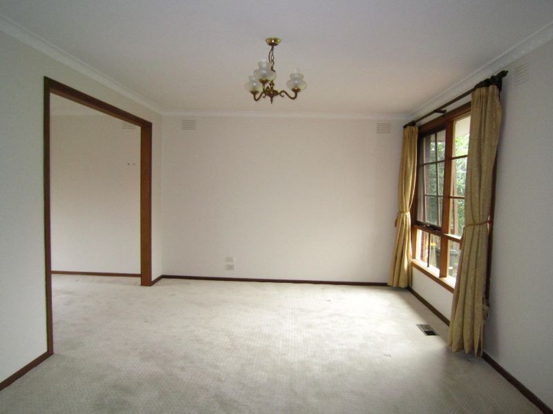 2/90 Windsor Crescent, Surrey Hills VIC 3127