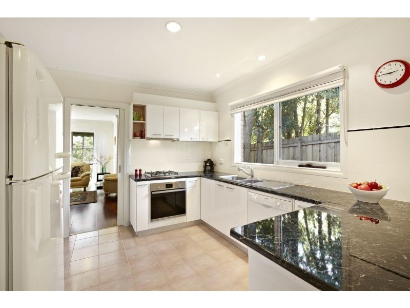 1/14 Oak Street, Surrey Hills VIC 3127