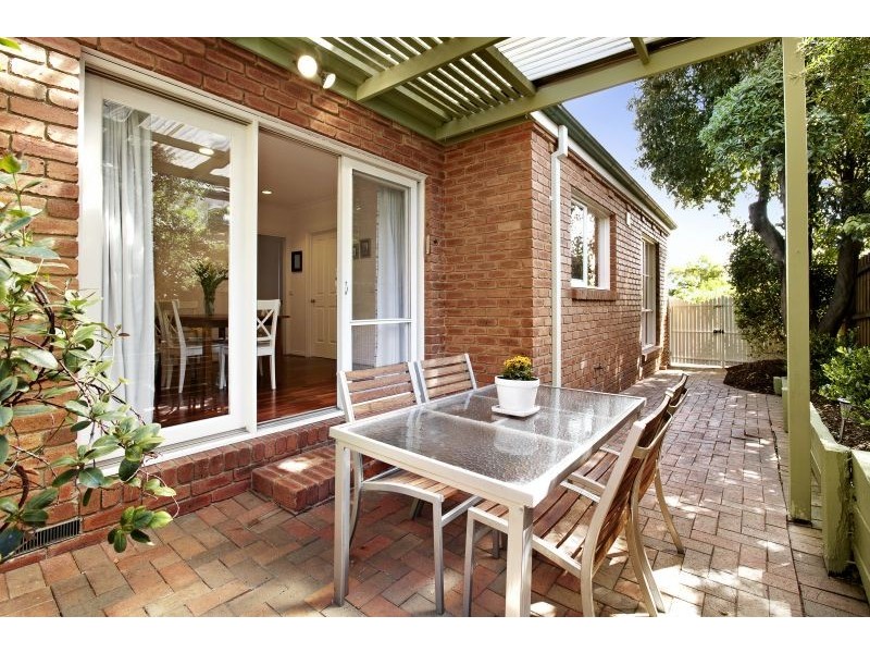 1/14 Oak Street, Surrey Hills VIC 3127