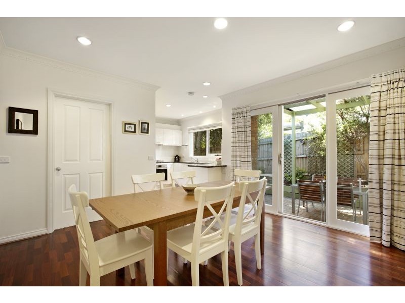 1/14 Oak Street, Surrey Hills VIC 3127