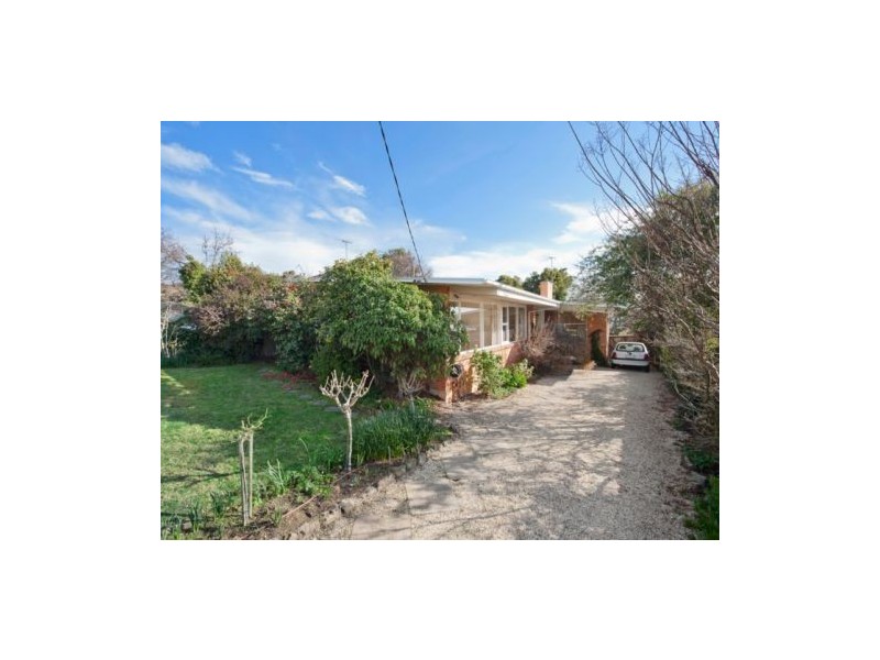 16 Viewhill Road, Balwyn North VIC 3104