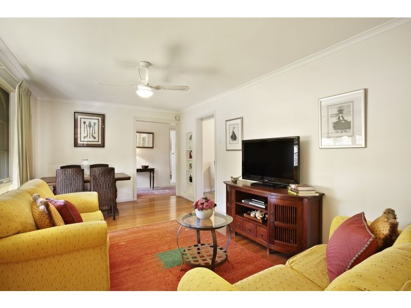 1/8 Florence Road, Surrey Hills VIC 3127