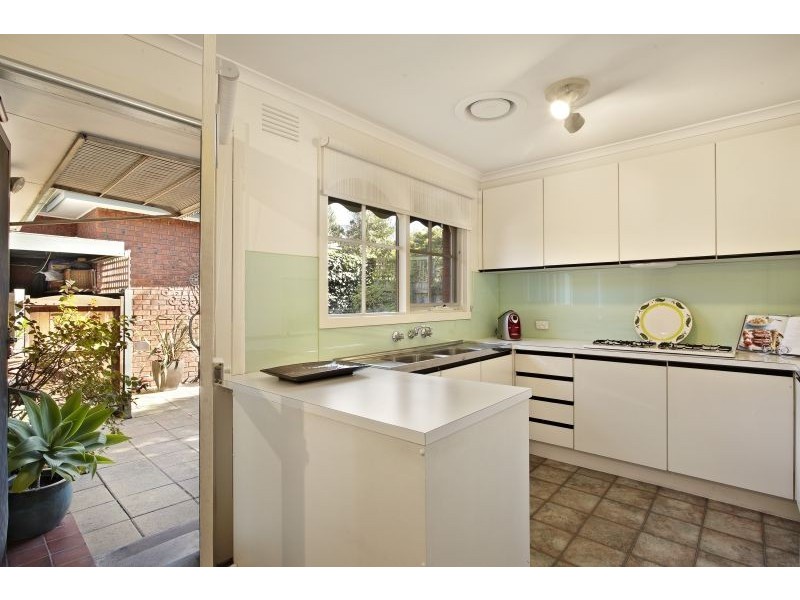 1/8 Florence Road, Surrey Hills VIC 3127