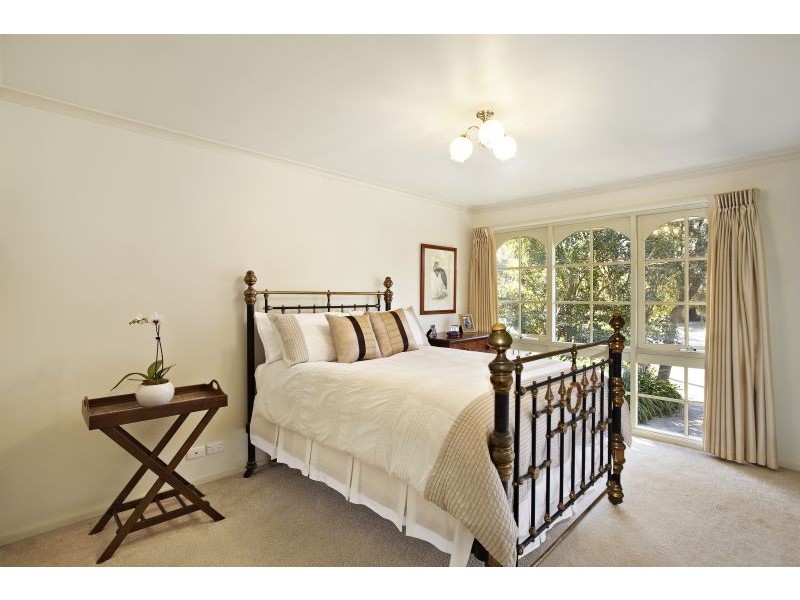 1/8 Florence Road, Surrey Hills VIC 3127