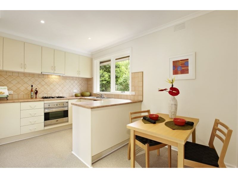 14/17 Kingsley Crescent, Mont Albert VIC 3127
