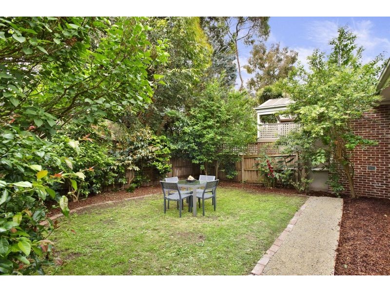 14/17 Kingsley Crescent, Mont Albert VIC 3127