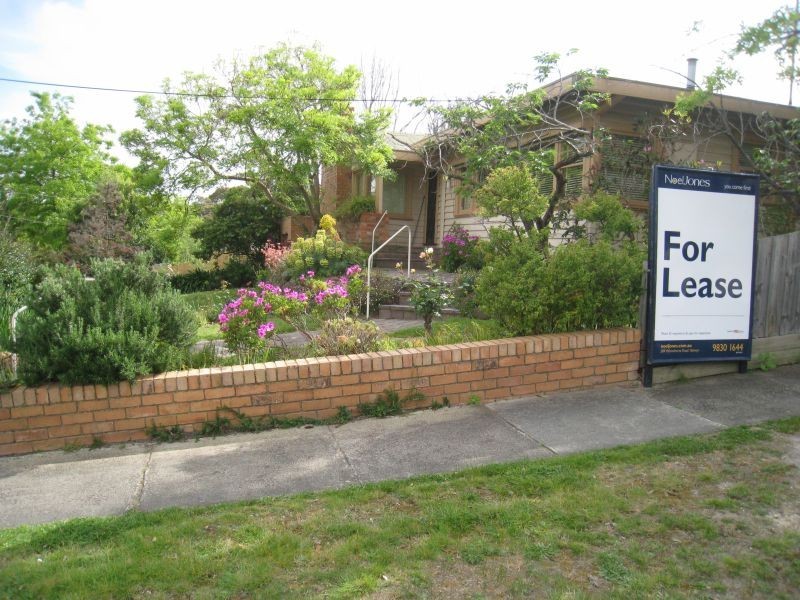 2 Orchard Crescent, Mont Albert North VIC 3129