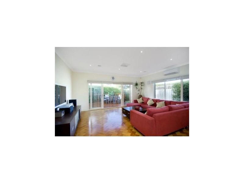 2/37 Olympiad Cres, Box Hill North VIC 3129