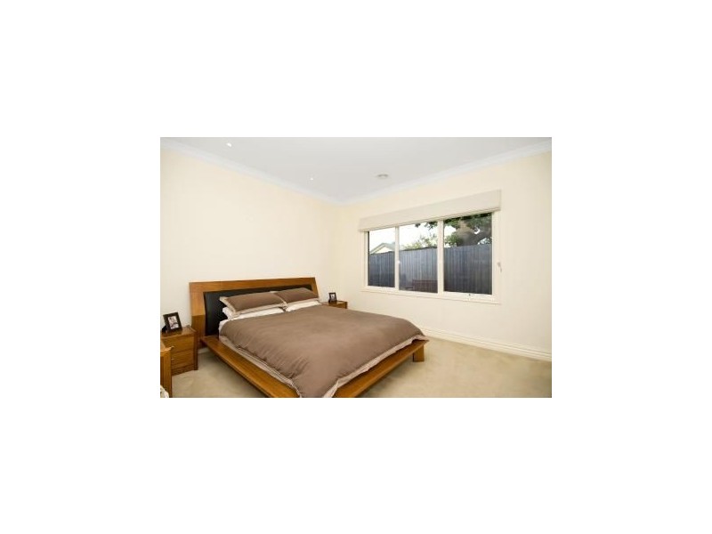 2/37 Olympiad Cres, Box Hill North VIC 3129