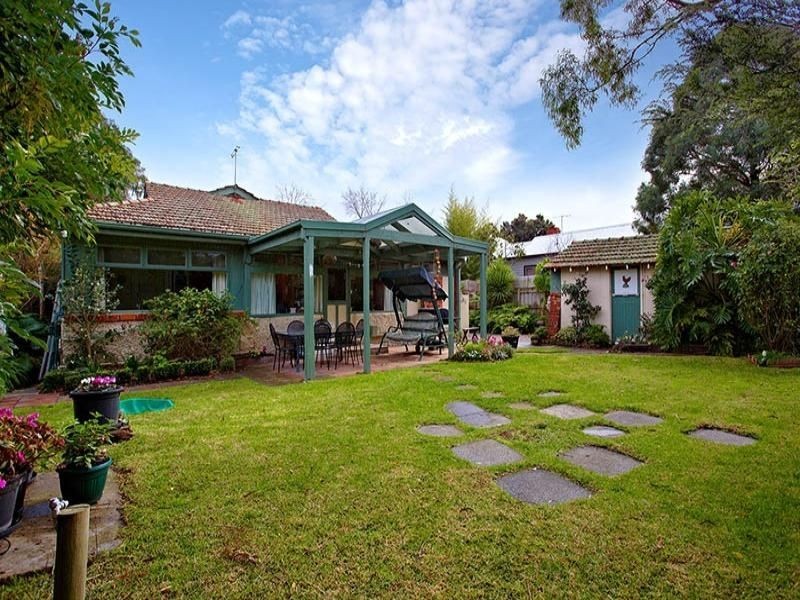 100 Highfield Road, Canterbury VIC 3126