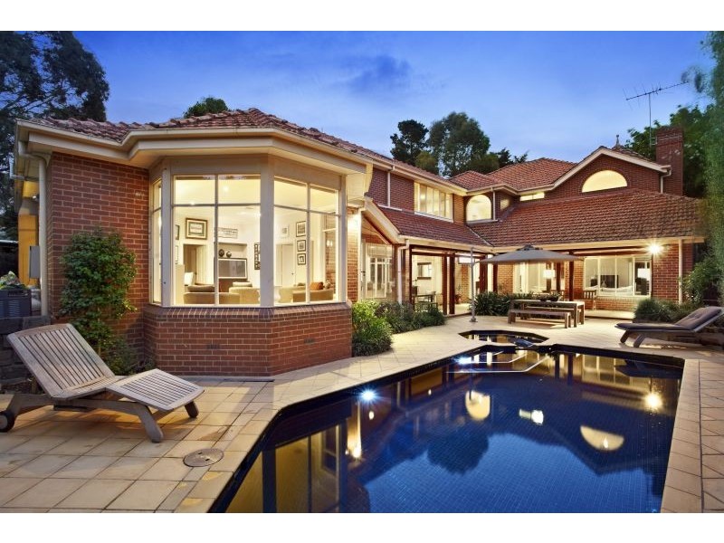 15 Boston Road, Balwyn VIC 3103