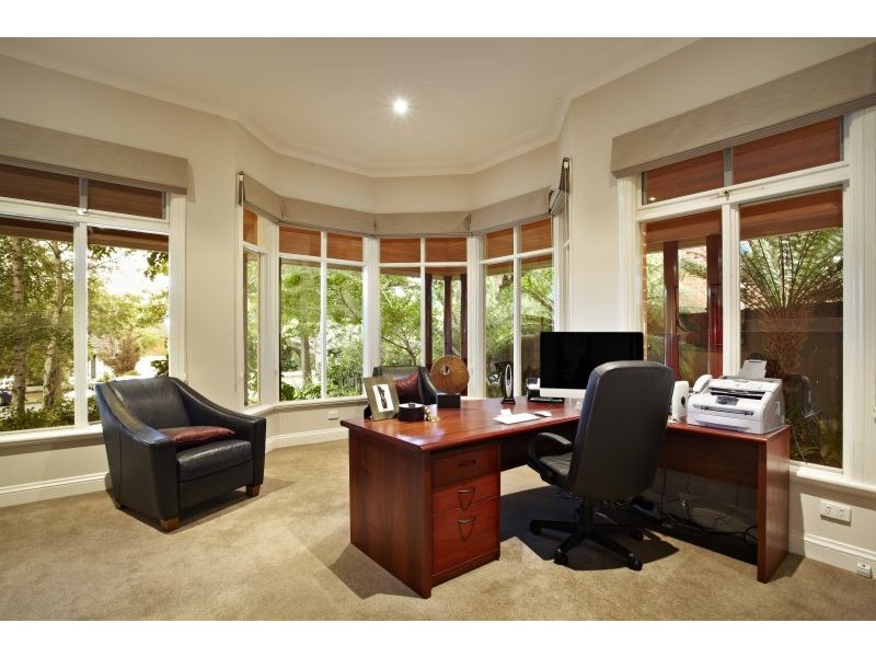 15 Boston Road, Balwyn VIC 3103