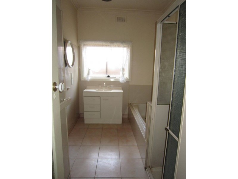 13 Bird Avenue, Northcote VIC 3070