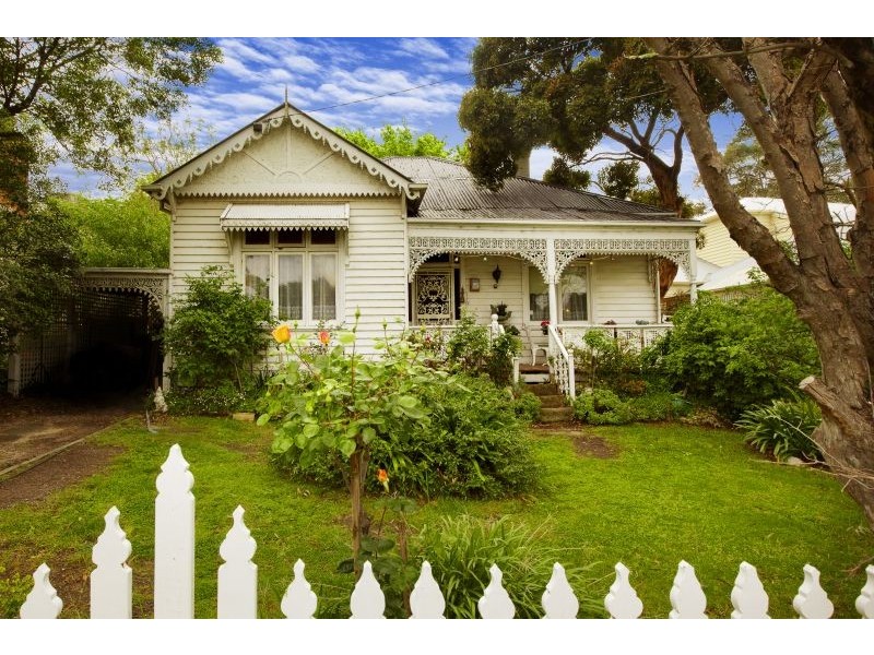 18 McGregor Street, Canterbury VIC 3126