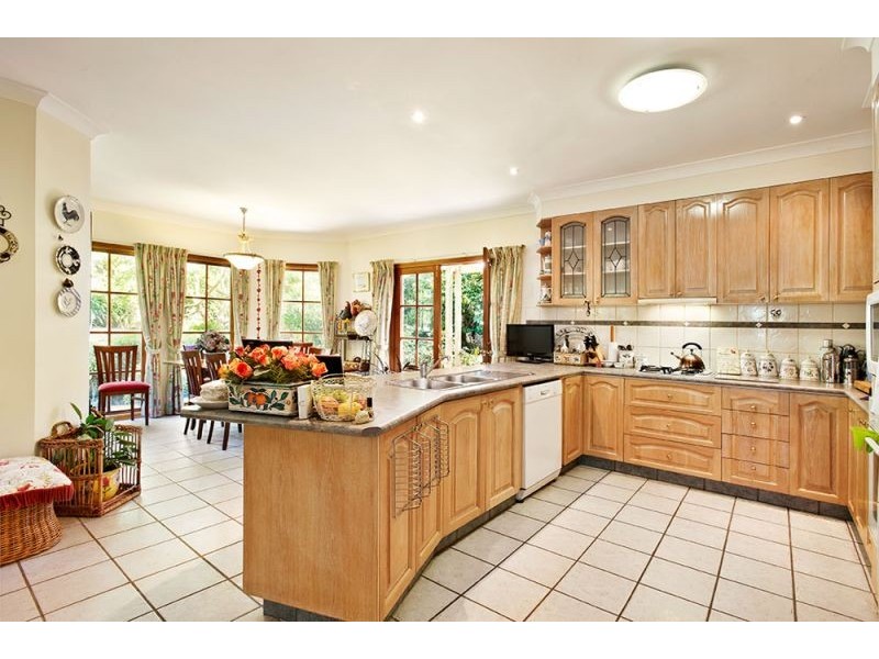 16 Salisbury Avenue, Blackburn VIC 3130