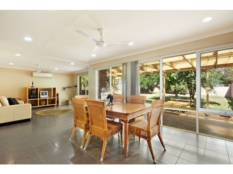 11 Moselle Street, Mont Albert North VIC 3129