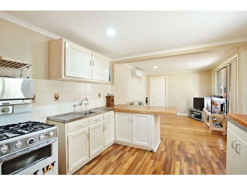 11 Moselle Street, Mont Albert North VIC 3129