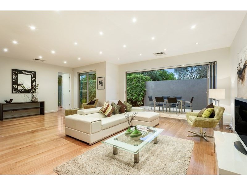 12A Orchard Crescent, Mont Albert North VIC 3129