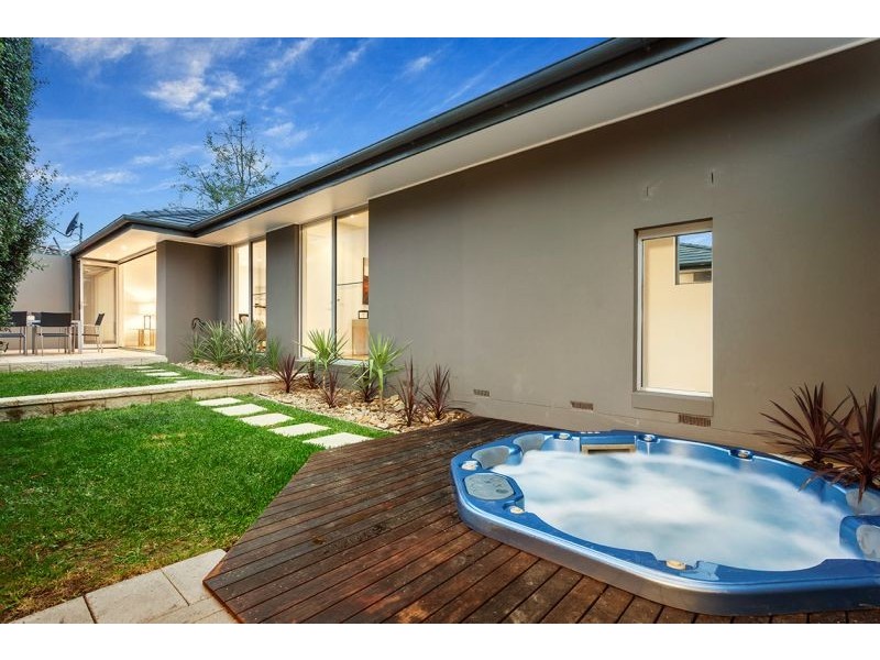 12A Orchard Crescent, Mont Albert North VIC 3129