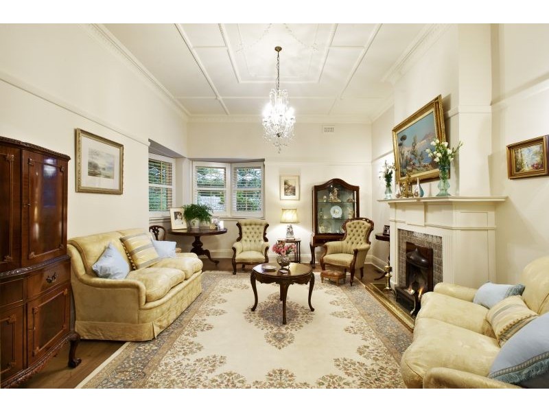 37 Mont Albert Road, Canterbury VIC 3126