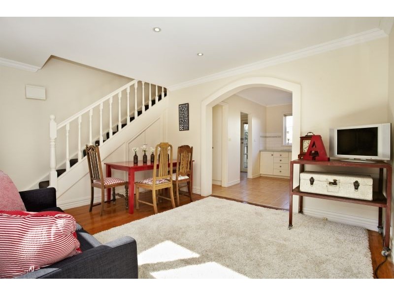 2/11 Paisley Street, Box Hill North VIC 3129