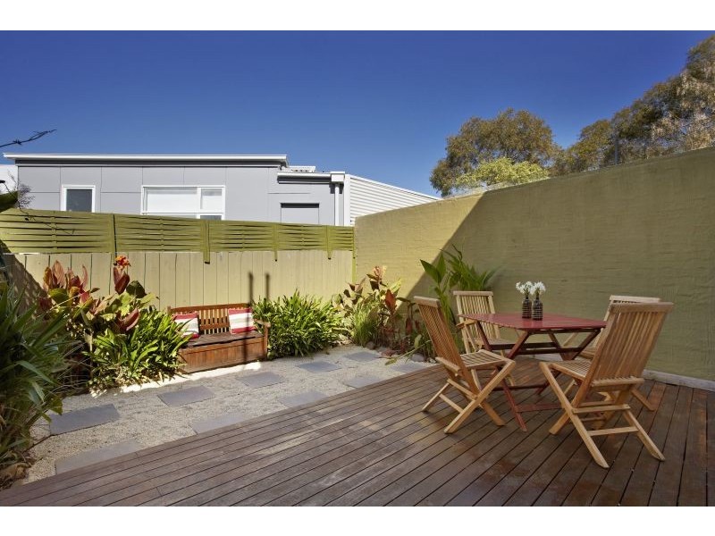 2/11 Paisley Street, Box Hill North VIC 3129