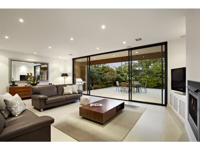 14 Uvadale Grove, Kew VIC 3101