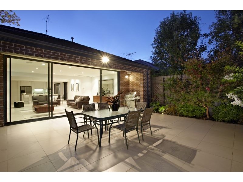 14 Uvadale Grove, Kew VIC 3101