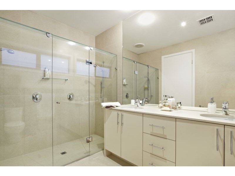 14 Uvadale Grove, Kew VIC 3101
