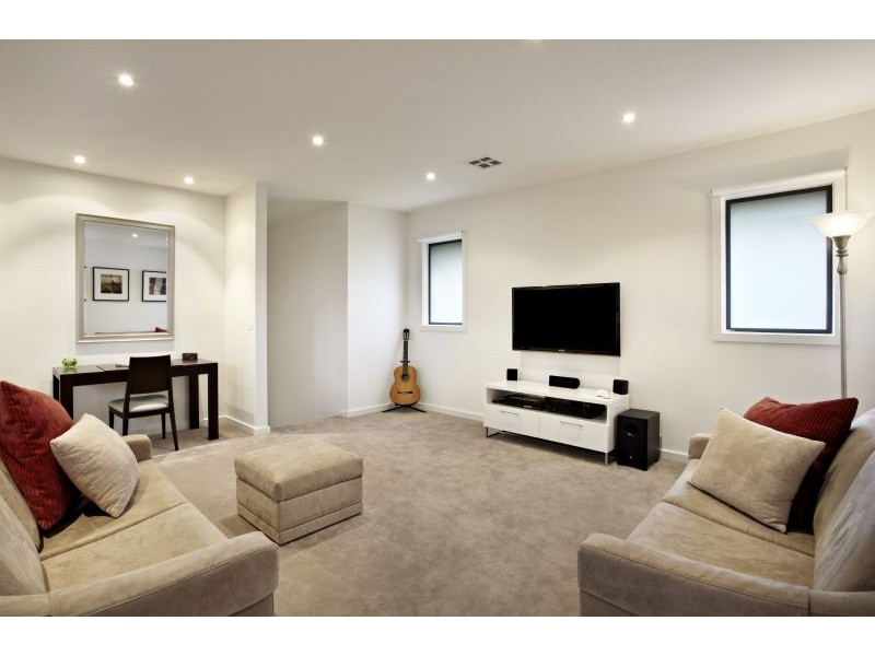 14 Uvadale Grove, Kew VIC 3101