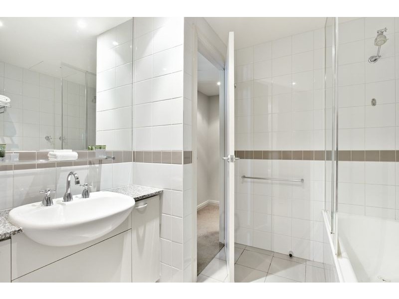 1616/222 Russell Street, Melbourne VIC 3000