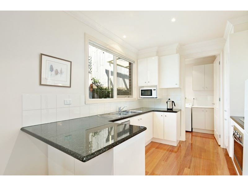 2/18-20 John Street, Balwyn VIC 3103