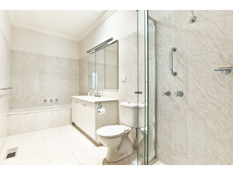 2/18-20 John Street, Balwyn VIC 3103