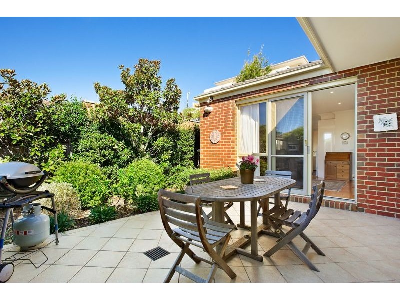 2/18-20 John Street, Balwyn VIC 3103