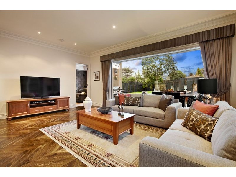 15 Ellen Street, Balwyn VIC 3103