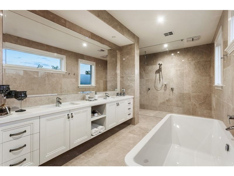 9 Monash Avenue, Balwyn VIC 3103