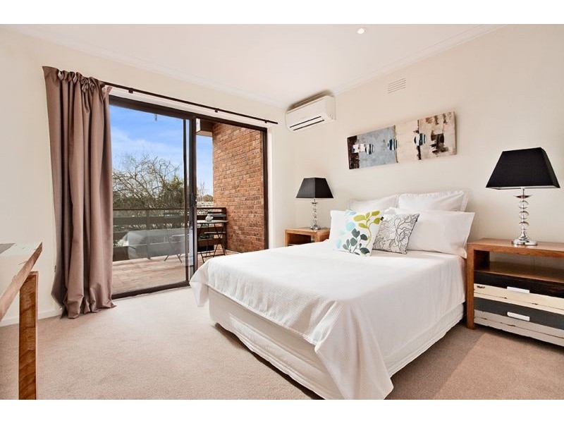 2/3 Suffolk Road, Surrey Hills VIC 3127