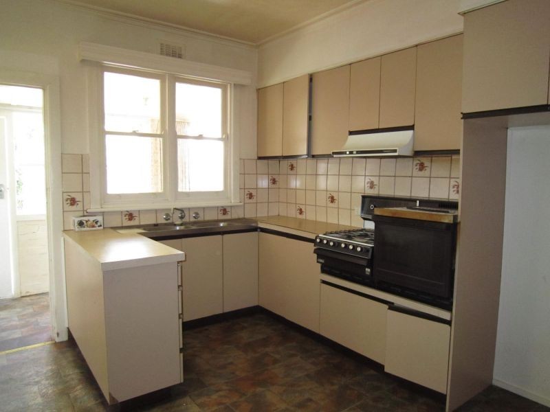 13 Bird Avenue, Northcote VIC 3070